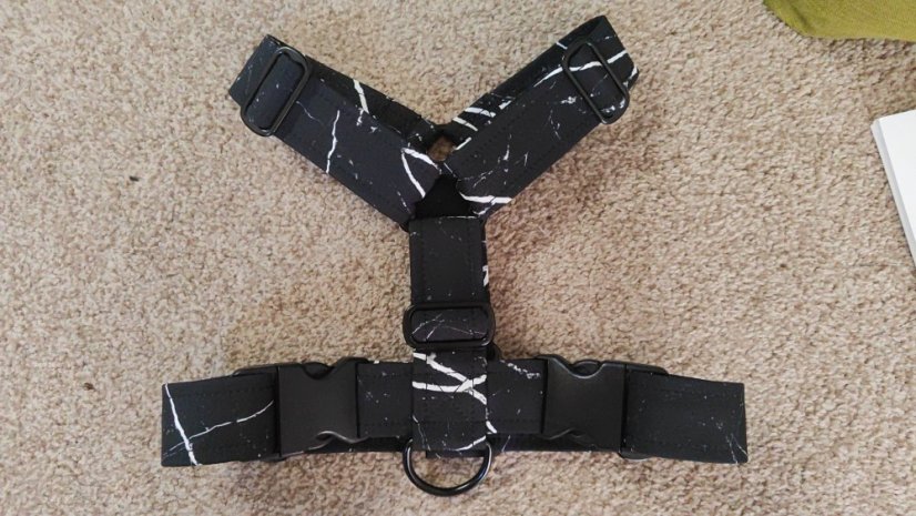 Postroj klasický Černý mramor