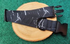 Polostahovací obojek Černý mramor